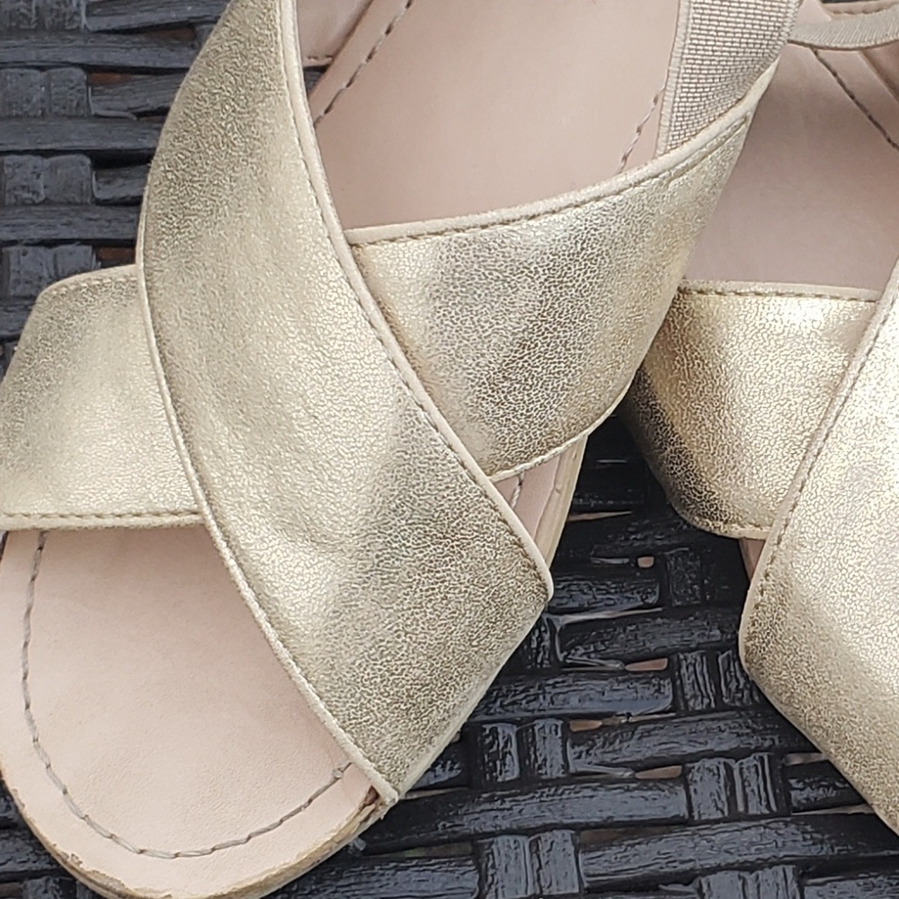 Summer golden sandals - Picture 4 of 4